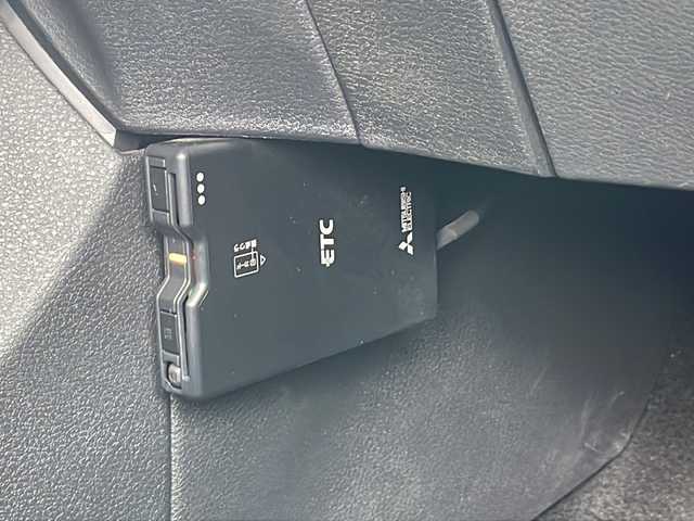 日産 ノート X FOUR 道東・釧路十勝 2023(令5)年 5万km ピュアホワイトパール 4WD/ディスプレイオーディオ/(AM/FM/BT/androidauto/applecarplay)/ドライブレコーダー 前のみ/ETC/バックカメラ/シートヒーター　前席/ステアリングヒーター/マイパイロット/純正フロアマット/コーナーセンサー　前後/オートライト/オートマチックハイビーム/盗難防止装置/ABS/横滑り防止装置/スペアキー/USB入力端子