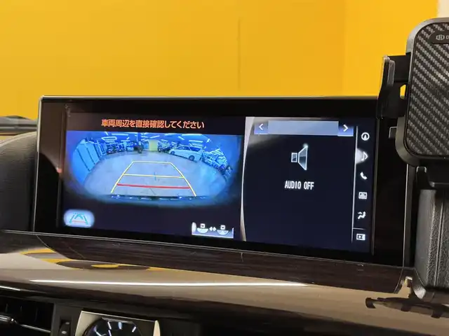 レクサス ＬＸ 570 群馬県 2016(平28)年 6.9万km ブラック Lexus Safety System +/プリクラッシュセーフティシステム/車線逸脱警報機能/アダプティブハイビームシステム/レーダークルーズコントロール/ブラインドスポットモニター/マルチテレインモニター/ヘッドアップディスプレイ/コーナーセンサー/純正ナビ/　フルセグ/BT/CD/DVD/Blu-ray/リヤシートエンターテインメントシステム/マークレビンソンプレミアムサウンドシステム/白レザーシート/サンルーフ/4WD/シートベンチレーション/ステアリングヒーター/クーラーボックス/パワーシート/LEDヘッドライト/電動リアゲート/シーケンシャルウィンカー/純正21インチAW/純正フロアマット/ビルトインETC2.0/ドライブレコーダー/ステアリングスイッチ