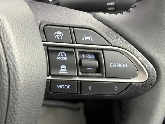 トヨタ ヴォクシー ハイブリッド S－Z 愛知県 2025(令7)年 0.1千km ホワイトパールクリスタルシャイン トヨタセーフティーセンス/レーダークルーズコントロール/両側パワースライドドア/パワーバックドア/AC100V/純正ディスプレイナビ/・フルセグTV/・Bluetooth/・AM/FM/・Applecarplay/革巻きステアリング/ステアリングリモコン/シートヒーター/ハーフレザーシート/ETC2.0/電動パーキングアシスト/ディライト/純正AW