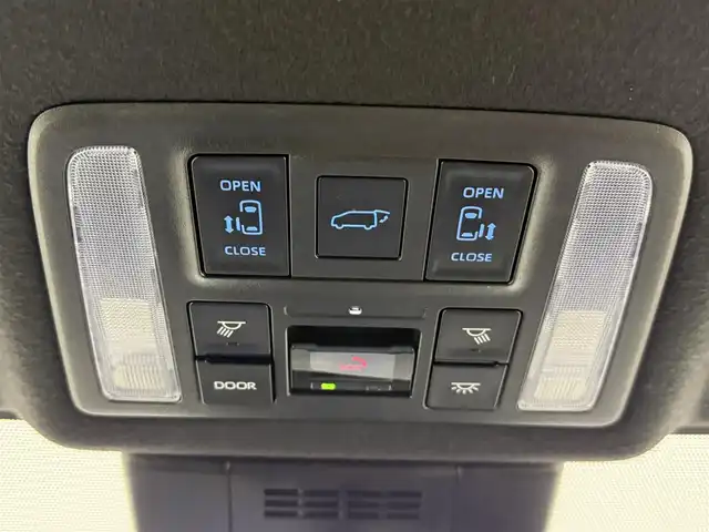 トヨタ ヴォクシー ハイブリッド S－Z 愛知県 2025(令7)年 0.1千km ホワイトパールクリスタルシャイン トヨタセーフティーセンス/レーダークルーズコントロール/両側パワースライドドア/パワーバックドア/AC100V/純正ディスプレイナビ/・フルセグTV/・Bluetooth/・AM/FM/・Applecarplay/革巻きステアリング/ステアリングリモコン/シートヒーター/ハーフレザーシート/ETC2.0/電動パーキングアシスト/ディライト/純正AW