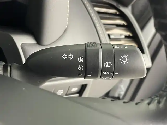 トヨタ アルファード Z 道央・札幌 2024(令6)年 1.4万km プラチナホワイトパールマイカ ・ワンオーナー/・４WD/・寒冷地仕様/・モデリスタエアロ（F.S.R）/・モデリスタドレスアップマフラー/・モデリスタフェンダーガーニッシュ/・モデリスタミラーガーニッシュ/・モデリスタLEDスマートフットライト/・左右独立ムーンルーフ/・ユニバーサルステップ/・14インチディスプレイオーディオ/　ナビ/TVキット/・パノラミックビューモニター/・13.2型有機EL後席モニター/・デジタルインナーミラー/・ビルトインETC2.0/・ドライブレコーダー/・トヨタセーフティセンス/・プリクラッシュセーフティ/・レーントレーシングアシスト/・レーンディパーチャーアラート/・レーダークルーズコントロール/・アダプティブハイビームシステム/・オートマチックハイビーム/・ロードサインアシスト/・ドライバー異常時対応システム/・プロアクティブドライビングアシスト/・レーンチェンジアシスト/・ブラインドスポットモニター/・安心降車アシスト/・レザーシート/・シートヒーター/・シートベンチレーション/・パワーシート/・スマートキー/・純正フロアマット/・ドアバイザー