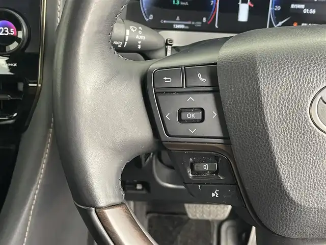 トヨタ アルファード Z 道央・札幌 2024(令6)年 1.4万km プラチナホワイトパールマイカ ・ワンオーナー/・４WD/・寒冷地仕様/・モデリスタエアロ（F.S.R）/・モデリスタドレスアップマフラー/・モデリスタフェンダーガーニッシュ/・モデリスタミラーガーニッシュ/・モデリスタLEDスマートフットライト/・左右独立ムーンルーフ/・ユニバーサルステップ/・14インチディスプレイオーディオ/　ナビ/TVキット/・パノラミックビューモニター/・13.2型有機EL後席モニター/・デジタルインナーミラー/・ビルトインETC2.0/・ドライブレコーダー/・トヨタセーフティセンス/・プリクラッシュセーフティ/・レーントレーシングアシスト/・レーンディパーチャーアラート/・レーダークルーズコントロール/・アダプティブハイビームシステム/・オートマチックハイビーム/・ロードサインアシスト/・ドライバー異常時対応システム/・プロアクティブドライビングアシスト/・レーンチェンジアシスト/・ブラインドスポットモニター/・安心降車アシスト/・レザーシート/・シートヒーター/・シートベンチレーション/・パワーシート/・スマートキー/・純正フロアマット/・ドアバイザー