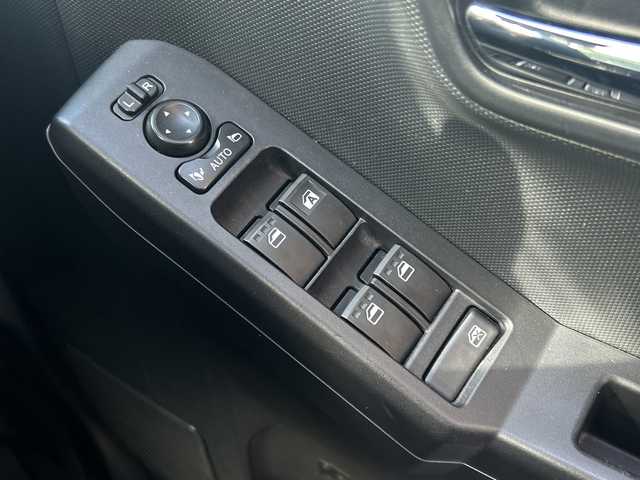 ダイハツ タフト G ターボ 大阪府 2020(令2)年 3.2万km フォレストカーキメタリック ワンオーナー/ターボ/アラウンドビューモニター/スカイフィールトップ/純正9インチメモリーナビ　（NSZW-Y70DS）/　ＡＭ/ＦＭ/CD/DVD/フルセグＴＶ/ＵＳＢ接続/Ｂｌｕｅｔｏｏｔｈ/スマートアシスト/・衝突回避支援ブレーキ/・衝突警報機能/・ブレーキ制御付ご発進抑制機能/・車線逸脱抑制機能/・車線逸脱警報機能/・先行車発進お知らせ機能/・標識認識機能/・全車速追従機能付きACC/・レーンキープコントロール/・パノラマモニター/・コーナーセンサー/ドライブレコーダー（DRN-H70N）/オートブレーキホールド/アイドリングストップ/純正アルミホイール/シートヒーター/ETC/プッシュスタート/ステアリングスイッチ/ドアバイザー/スペアキー/保証書/記録簿　R3/10 R5/4 R7/10