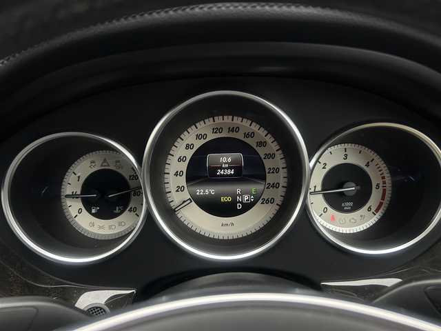 メルセデス・ベンツ ＣＬＳ２２０ｄ AMGライン 茨城県 2016(平28)年 2.5万km ダイヤモンドホワイト サンルーフ　/ＲＳＰ　/ＡＣＣ/ＬＫＡ　/ＢＳＡ　/Ｂカメラ　/パークトロニック　/黒革　/全席シートヒーター　/Ｍ付ＰＷシート　/ＰＷトランク　/マルチビームＬＥＤ　/ナビ　/１２セグ　/ＣａｒＰｌａｙ/ＢＴ/USB/DVD/CD　/キーレスゴー/禁煙車