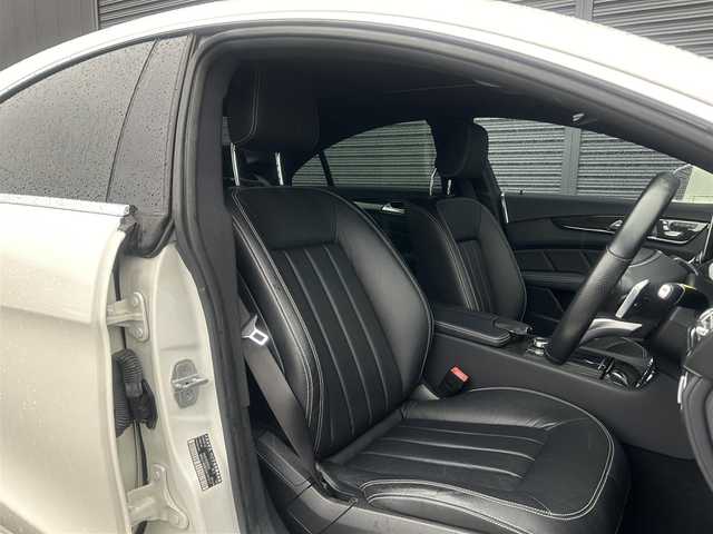 メルセデス・ベンツ ＣＬＳ２２０ｄ AMGライン 茨城県 2016(平28)年 2.5万km ダイヤモンドホワイト サンルーフ　/ＲＳＰ　/ＡＣＣ/ＬＫＡ　/ＢＳＡ　/Ｂカメラ　/パークトロニック　/黒革　/全席シートヒーター　/Ｍ付ＰＷシート　/ＰＷトランク　/マルチビームＬＥＤ　/ナビ　/１２セグ　/ＣａｒＰｌａｙ/ＢＴ/USB/DVD/CD　/キーレスゴー/禁煙車