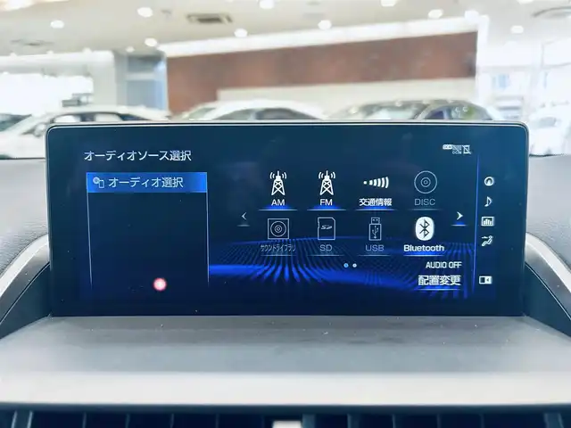 レクサス ＮＸ 300 Fスポーツ 大阪府 2019(令1)年 2.2万km ホワイトノーヴァガラスフレーク ワンオーナー/ムーンルーフ/赤黒レザーシート/エアシートヒーター/パワーシート/Dシートメモリ/ステアリングヒーター/純正ナビ/バック・サイドカメラ/TV/純正18インチAW/三眼LEDヘッドライト/電動リアゲート/ブラインドスポット