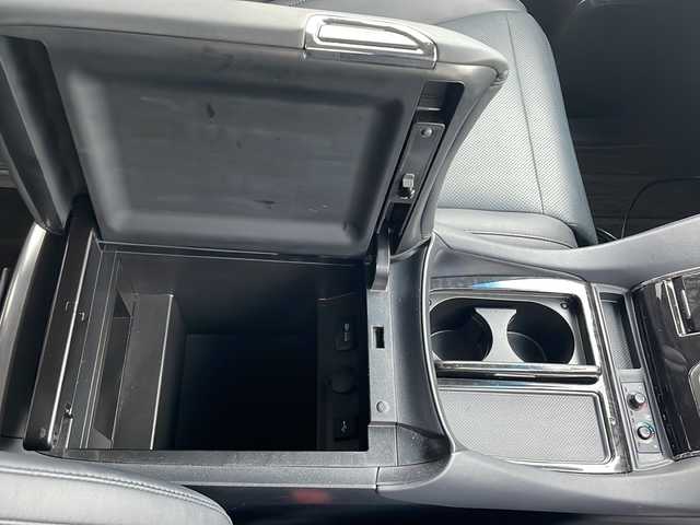 トヨタ アルファード S Cパッケージ 青森県 2022(令4)年 3.4万km ホワイトパールクリスタルシャイン 4WD/寒冷地仕様/純正9インチディスプレイオーディオ・フルセグTV/純正12.1インチフリップダウンモニター/BT/HDMI/USB/Miracast/バックカメラ/両側パワースライドドア/パワーバックドア/黒合皮シート/前席快適温熱シート/前席パワーシート・助手席パワーオットマン/2列目エグゼクティブパワーシート/ステアリングヒーター/セーフティセンス/プリクラッシュセーフティ/レーダークルーズコントロール/レーントレーシングアシスト/アダプティブハイビーム/ワイパーデアイサー/ヒーテッドドアミラー/前後ドライブレコーダー/AC100V100W/3眼LEDヘッドライト/LEDフォグランプ/LEDリアフォグランプ/モデリスタエアロ/モデリスタシグネチャーイルミ/純正18インチアルミ/ワンオーナー/スペアキー/保証書・取説書