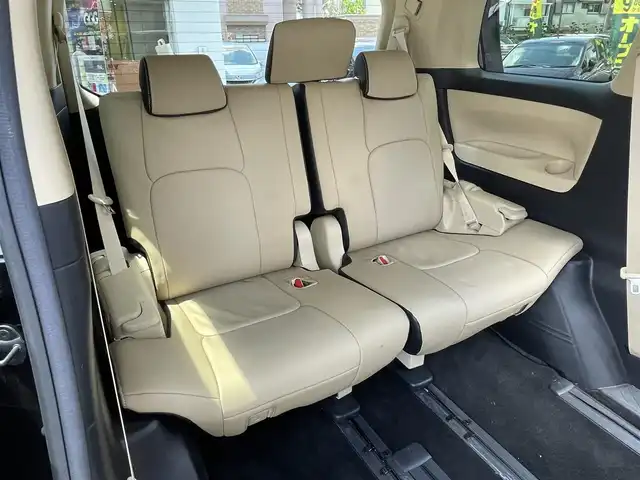 トヨタ ヴェルファイア X 大阪府 2020(令2)年 4.5万km ブラック ワンオーナー/純正ナビ（９インチディスプレイオーディオ）/AM/FM/Bluetooth/フルセグテレビ/DVD/バックカメラ/ETC2.0/プリクラッシュセーフティー/クリアランスソナー/レーントレーシングアシスト/ロードサインアシスト/プッシュスタート/オートライト/オートハイビーム/ブレーキホールド/ドライブレコーダー/（TZ-D２０６）/電動パーキングブレーキ/USB端子/パワースライドドア（左側のみ）/3列シート/ECOモード