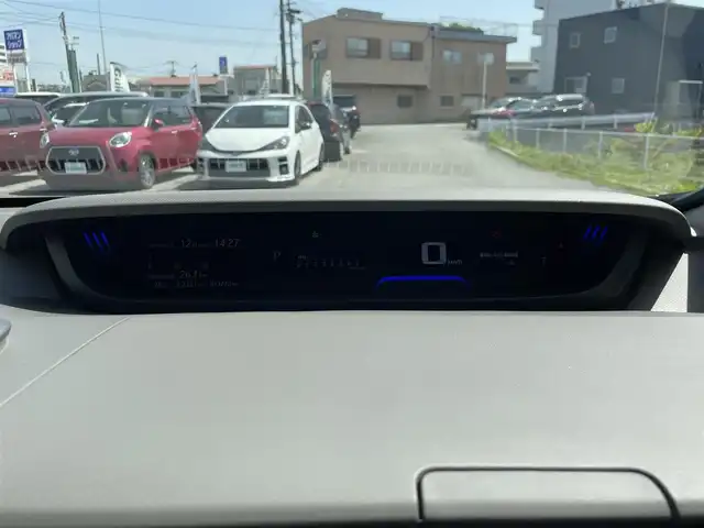 ホンダ フリード＋ G ホンダセンシング 福岡県 2021(令3)年 1.4万km ルナシルバーM レーンキープアシスト/横滑り防止/衝突軽減システム/アイドリングオフ/純正ドラレコ前後/純正ナビ/バックカメラ/ワンセグTV/両側パワスラ/純正ETC/純正アルミホイール/純正フロアマット/スマートキー/プッシュスタート
