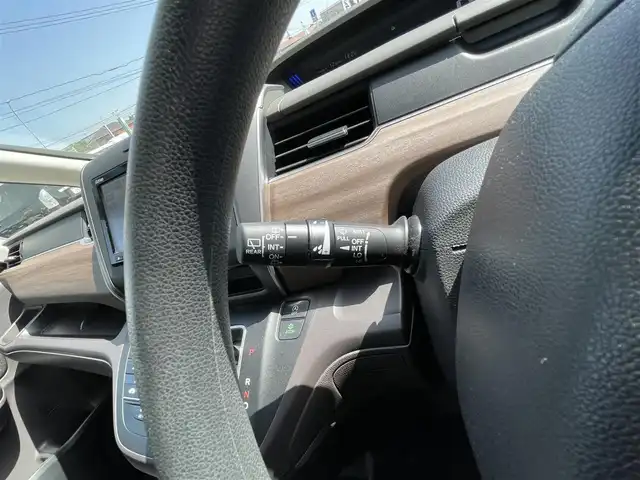 ホンダ フリード＋ G ホンダセンシング 福岡県 2021(令3)年 1.4万km ルナシルバーM レーンキープアシスト/横滑り防止/衝突軽減システム/アイドリングオフ/純正ドラレコ前後/純正ナビ/バックカメラ/ワンセグTV/両側パワスラ/純正ETC/純正アルミホイール/純正フロアマット/スマートキー/プッシュスタート