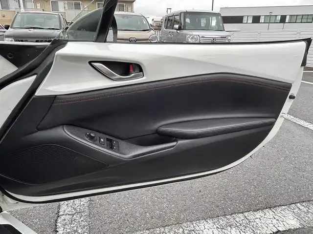 マツダ ロードスター S スペシャルパッケージ 群馬県 2015(平27)年 7.7万km クリスタルホワイトパールマイカ 純正メモリナビ/（DVD/ブルートゥース/ワンセグTV）/プッシュスタート/ビルトインETC/ステアリングスイッチ/保証書＆取扱説明書/スマートキー×２/純正フロアマット