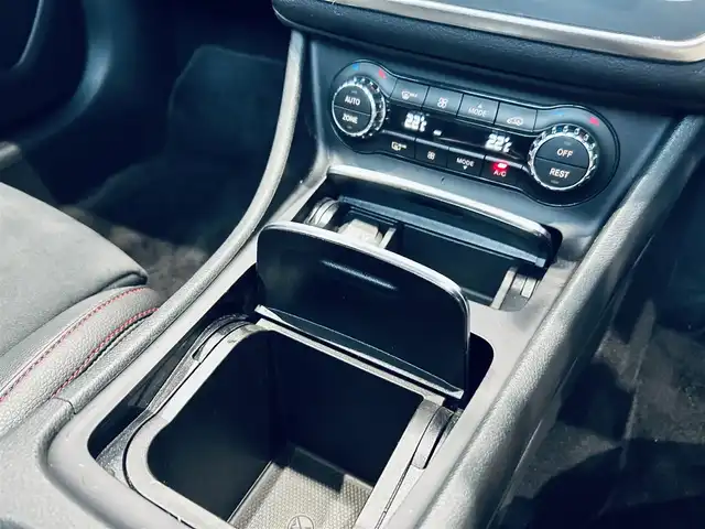 メルセデス・ベンツ ＣＬＡ１８０ AMG スタイル 大阪府 2019(平31)年 2.4万km ジュピターレッド レーダーセーフティ/サンルーフ/HUD/ハーフレザー/メモリ付きパワーシート/シートヒーター/ACC/純正ナビ/TV/バックカメラ/applecarplay/純正18インチAW/LEDヘッドライト/ブラインドスポット