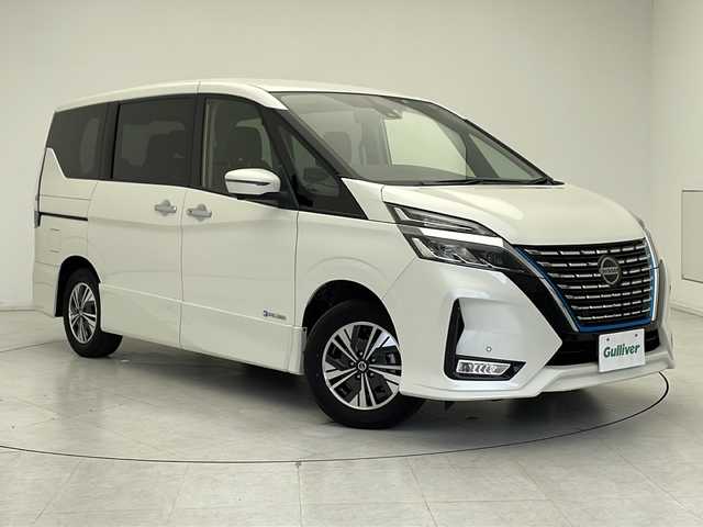 日産 セレナ e－パワー ハイウェイスター V 千葉県 2022(令4)年 4.9万km ブリリアントホワイトパール 純正SDナビ/フルセグTV/Bluetooth/CD/DVD/USB/バック・サイド・フロントカメラ/全方位カメラ/前方ドライブレコーダー/レーダー探知機/両側パワースライドドア/プロパイロット/追従クルーズコントロール/ステアリングリモコン/ステアリングヒーター/シートヒーター/スマートキー/スペアキー/前後コーナーセンサー/LEDヘッドライト
