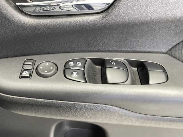 日産 セレナ e－パワー ハイウェイスター V 千葉県 2022(令4)年 4.9万km ブリリアントホワイトパール 純正SDナビ/フルセグTV/Bluetooth/CD/DVD/USB/バック・サイド・フロントカメラ/全方位カメラ/前方ドライブレコーダー/レーダー探知機/両側パワースライドドア/プロパイロット/追従クルーズコントロール/ステアリングリモコン/ステアリングヒーター/シートヒーター/スマートキー/スペアキー/前後コーナーセンサー/LEDヘッドライト