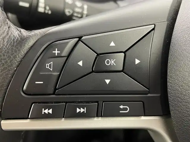 日産 セレナ e－パワー ハイウェイスター V 大阪府 2022(令4)年 4.9万km ブリリアントホワイトパール 純正SDナビ/(フルセグTV/Bluetooth/CD/DVD/USB)/アラウンドビューカメラ/バック・サイド・フロントカメラ/両側パワースライドドア/プロパイロット/レーダークルーズコントロール/ステアリングリモコン/ステアリングヒーター/シートヒーター/スマートキー/スペアキー/前後コーナーセンサー/オートライト/LEDヘッドライト