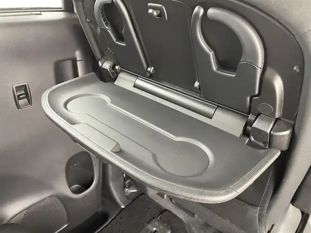 日産 セレナ e－パワー ハイウェイスター V 大阪府 2022(令4)年 4.9万km ブリリアントホワイトパール 純正SDナビ/(フルセグTV/Bluetooth/CD/DVD/USB)/アラウンドビューカメラ/バック・サイド・フロントカメラ/両側パワースライドドア/プロパイロット/レーダークルーズコントロール/ステアリングリモコン/ステアリングヒーター/シートヒーター/スマートキー/スペアキー/前後コーナーセンサー/オートライト/LEDヘッドライト