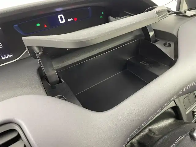 日産 セレナ e－パワー ハイウェイスター V 大阪府 2022(令4)年 4.9万km ブリリアントホワイトパール 純正SDナビ/(フルセグTV/Bluetooth/CD/DVD/USB)/アラウンドビューカメラ/バック・サイド・フロントカメラ/両側パワースライドドア/プロパイロット/レーダークルーズコントロール/ステアリングリモコン/ステアリングヒーター/シートヒーター/スマートキー/スペアキー/前後コーナーセンサー/オートライト/LEDヘッドライト