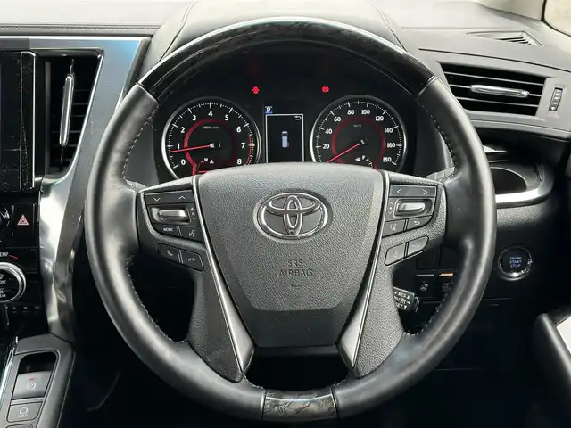 トヨタ アルファード S Cパッケージ 島根県 2023(令5)年 2.4万km ホワイトパールクリスタルシャイン 純正ディスプレイオーディオ /サンルーフ/デジタルインナーミラー /レーダークルーズコントロール/クリアランスソナー /BSM/三眼LEDオートライト/オートマチックハイビーム /ビルトインETC/ドライブレコーダー/レーンキープ/黒革シート/シートヒーター /シートベンチレーション /パワーシート/メモリーシート /ステアリングヒーター/スマートキー/スペアキー /プッシュスタート /フロアマット/スペアタイヤ