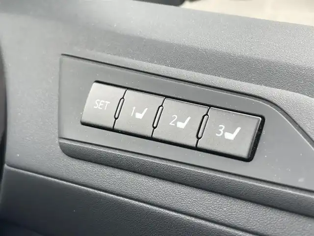 トヨタ アルファード S Cパッケージ 島根県 2023(令5)年 2.4万km ホワイトパールクリスタルシャイン 純正ディスプレイオーディオ /サンルーフ/デジタルインナーミラー /レーダークルーズコントロール/クリアランスソナー /BSM/三眼LEDオートライト/オートマチックハイビーム /ビルトインETC/ドライブレコーダー/レーンキープ/黒革シート/シートヒーター /シートベンチレーション /パワーシート/メモリーシート /ステアリングヒーター/スマートキー/スペアキー /プッシュスタート /フロアマット/スペアタイヤ