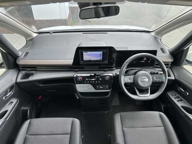日産 セレナ ハイウェイスター V 静岡県 2023(令5)年 3万km プリズムホワイト エマージェンシーブレーキ/プロパイロット/ケンウッドナビ/ＤＶＤ再生/ＢＴオーディオ/ワンセグＴＶ/バックカメラ/ＥＴＣ２．０/ＢＳＷ/両側電動スライドドア/ＬＥＤヘッドランプ/フォグライト/純正１６ＡＷ