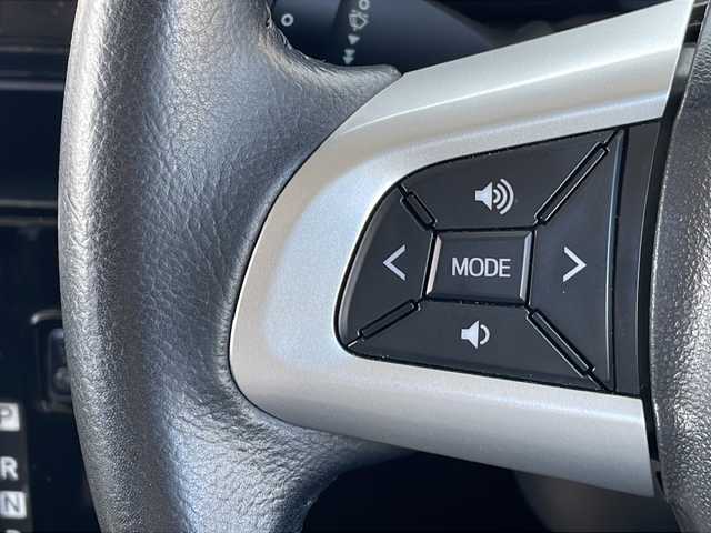 トヨタ ルーミー カスタムG S 三重県 2018(平30)年 3.3万km レーザーブルークリスタルシャイン 純正ナビ/バックカメラ/両側電動/クルーズコントロール/スペアキー/前方ドライブレコーダー/ビルトインETC2.0/前席シートヒーター/リヤサンシェード/純正フロアマット/革巻きステアリング/オートライト/ステアリングリモコン/電動格納ミラー/禁煙車