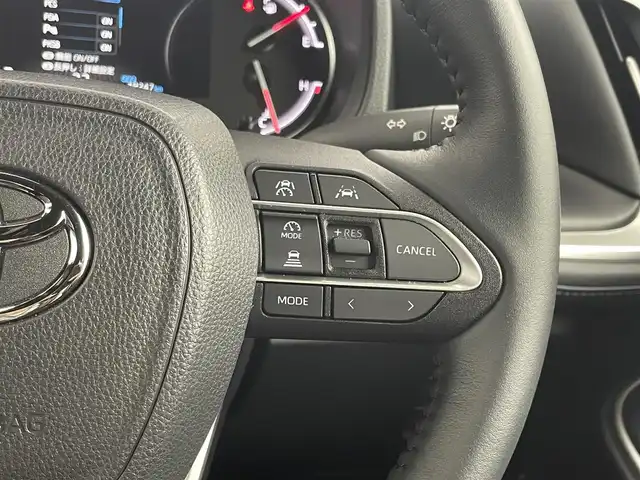 トヨタ ヴォクシー S－Z 福岡県 2023(令5)年 2万km グリッターブラックガラスフレーク ワンオーナー　/純正ディスプレイオーディオナビ　/バックカメラ　/ビルトインＥＴＣ２．０　/レーダークルーズコントロール　/コーナーセンサー　/衝突軽減軽減ブレーキ　/レーンキープ　/アクセル踏み間違い防止　/ハーフレザーシート　/両側電動スライドドア　/シートヒーター　/３眼ＬＥＤヘッドライト
