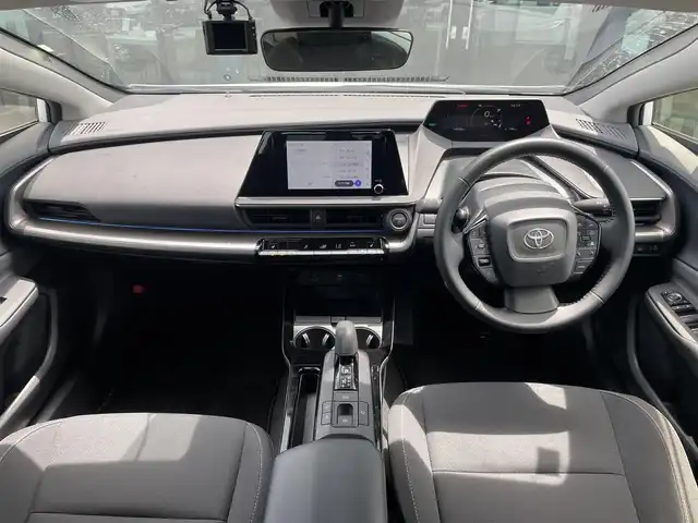 トヨタ プリウス U 東京都 2024(令6)年 1.5万km プラチナホワイトパールマイカ ディスプレイオーディオ/・コネクティッドナビ対応/・Bluetooth/・フルセグTV/バックカメラ/ETC2.0/前後ドライブレコーダー/AC100V電源1500W/シートヒーター/プリクラッシュセーフティ/レーダークルーズコントロール/レーントレーシングアシスト/車線維持支援機能/LEDヘッドライト/スマートキー/エンジンプッシュスタート