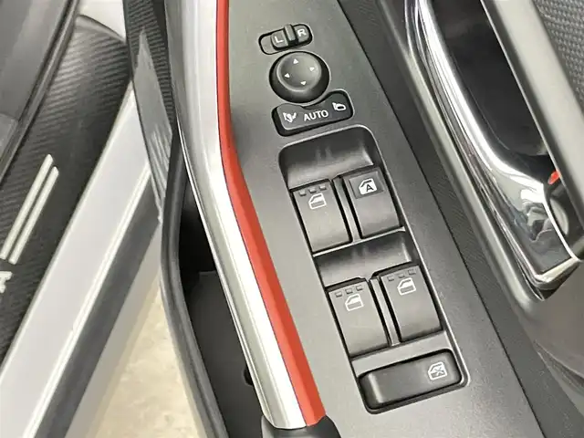 トヨタ ライズ G 千葉県 2022(令4)年 3.8万km シャイニングホワイトパール スマートアシスト/・衝突回避支援ブレーキ/・衝突警報機能/・ブレーキ制御付誤発進抑制機能/・車線逸脱警報機能/・路側逸脱警報機能/・ふらつき警報/・先行車発進お知らせ機能/・標識認識機能（進入禁止／最高速度／一時停止）/・アダプティブ・ドライビング・ビーム/・サイド・ビューランプ/・全車速追従機能付アダプティブ・クルーズコントロール/純正・9インチスマホディスプレイオーディオ/・地デジTV/・外部入力用USB端子/・HDMI端子/・Apple CarPlay/・Android Auto/・ステアリングスイッチ（オーディオ）/・バックカメラ/前後コーナーセンサー/スマートキー/LEDヘッドライト/サイド/カーテンエアバッグ/ビルトインETC