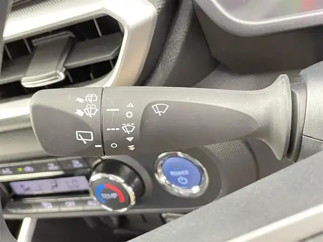 トヨタ ライズ G 千葉県 2022(令4)年 3.8万km シャイニングホワイトパール スマートアシスト/・衝突回避支援ブレーキ/・衝突警報機能/・ブレーキ制御付誤発進抑制機能/・車線逸脱警報機能/・路側逸脱警報機能/・ふらつき警報/・先行車発進お知らせ機能/・標識認識機能（進入禁止／最高速度／一時停止）/・アダプティブ・ドライビング・ビーム/・サイド・ビューランプ/・全車速追従機能付アダプティブ・クルーズコントロール/純正・9インチスマホディスプレイオーディオ/・地デジTV/・外部入力用USB端子/・HDMI端子/・Apple CarPlay/・Android Auto/・ステアリングスイッチ（オーディオ）/・バックカメラ/前後コーナーセンサー/スマートキー/LEDヘッドライト/サイド/カーテンエアバッグ/ビルトインETC