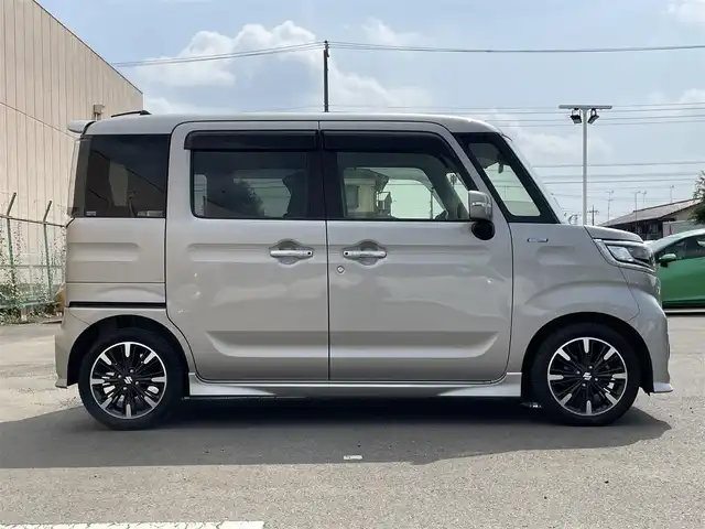 スズキ スペーシア カスタム HYBRID XS ターボ 東京都 2017(平29)年 5.5万km スチールシルバーM 8インチナビ/バックカメラ/フルセグTV/デュアルセンサーブレーキサポート/両側パワースライドドア/衝突軽減システム/ハーフレザーシート/レーンキープアシスト/コーナーセンサー（後ろのみ）/運転席のみシートヒーター/プッシュスタート/ETC/純正アルミホイール/フォグランプ/ウインカーミラー/純正ドアバイザー