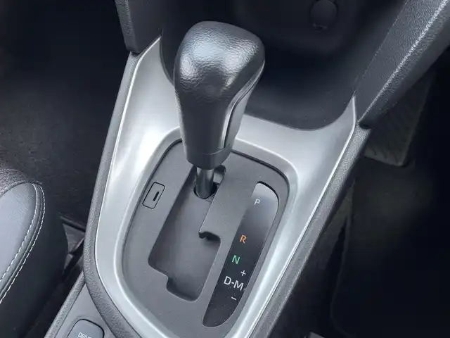 トヨタ ヤリスクロス Z 群馬県 2023(令5)年 2.8万km ブラックマイカ/ベージュ 2トーン ワンオーナー/純正ディスプレイオーディオ（AM.FM.USB.BT.TV）/セーフティセンス/・プリクラッシュセーフティ/・レーントレーシングアシスト/・レーダークルーズコントロール/・オートマチックハイビーム/・ロードサインアシスト/先行車発進告知機能/セカンダリーコリジョンブレーキ/パーキングサポートブレーキ/純正アルミホイール18インチ/純正LEDヘッドライト/純正フロアマット/純正バイザー/パワーシート/シートヒーター/ブレーキホールド/ステアリングヒーター
