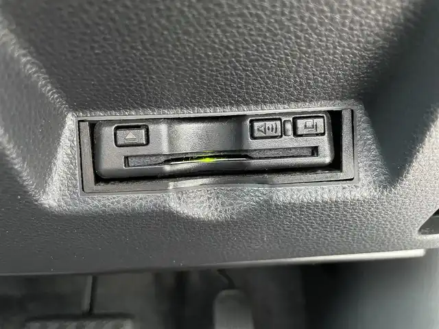 トヨタ ヤリスクロス Z 群馬県 2023(令5)年 2.8万km ブラックマイカ/ベージュ 2トーン ワンオーナー/純正ディスプレイオーディオ（AM.FM.USB.BT.TV）/セーフティセンス/・プリクラッシュセーフティ/・レーントレーシングアシスト/・レーダークルーズコントロール/・オートマチックハイビーム/・ロードサインアシスト/先行車発進告知機能/セカンダリーコリジョンブレーキ/パーキングサポートブレーキ/純正アルミホイール18インチ/純正LEDヘッドライト/純正フロアマット/純正バイザー/パワーシート/シートヒーター/ブレーキホールド/ステアリングヒーター