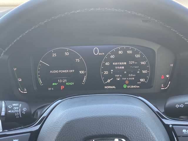 ホンダ ＺＲ－Ｖ ハイブリッド e:HEV Z ブラックスタイル 佐賀県 2024(令6)年 1.3万km プラチナホワイトパール BOSEサウンド/Hondaconnect9インチナビ/マルチビューカメラ/ホンダセンシング/・衝突被害軽減ブレーキ/・路線逸脱抑制機能/・ブラインドスポットモニター/・リアクロストラフィックアラート/・コーナーセンサー/・アダプティブクルーズコントロール/本革シート/シートヒーター（全席）/メモリパワーシート/パワーバックドア/ETC2.0/ステアリングヒーター/ステアリングリモコン/パドルシフト/電動パーキングブレーキ/オートブレーキホールド/置くだけ充電/プッシュスタート/スマートキー/LEDヘッドライト/フォグライト/純正ブラックアルミホイール