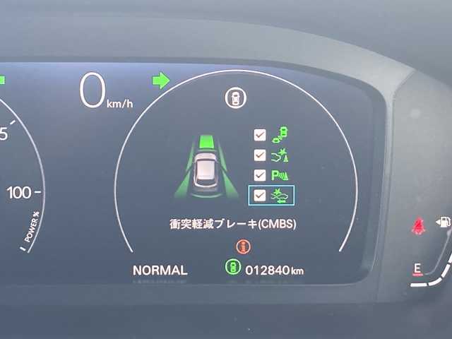 ホンダ ＺＲ－Ｖ ハイブリッド e:HEV Z ブラックスタイル 佐賀県 2024(令6)年 1.3万km プラチナホワイトパール BOSEサウンド/Hondaconnect9インチナビ/マルチビューカメラ/ホンダセンシング/・衝突被害軽減ブレーキ/・路線逸脱抑制機能/・ブラインドスポットモニター/・リアクロストラフィックアラート/・コーナーセンサー/・アダプティブクルーズコントロール/本革シート/シートヒーター（全席）/メモリパワーシート/パワーバックドア/ETC2.0/ステアリングヒーター/ステアリングリモコン/パドルシフト/電動パーキングブレーキ/オートブレーキホールド/置くだけ充電/プッシュスタート/スマートキー/LEDヘッドライト/フォグライト/純正ブラックアルミホイール