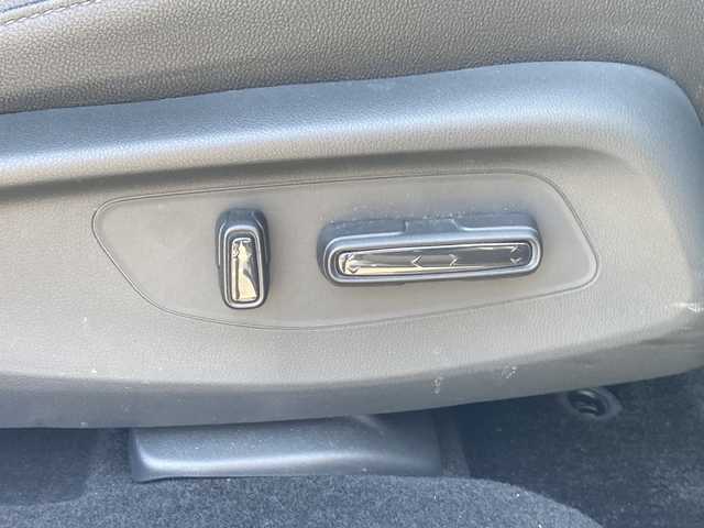 ホンダ ＺＲ－Ｖ ハイブリッド e:HEV Z ブラックスタイル 佐賀県 2024(令6)年 1.3万km プラチナホワイトパール BOSEサウンド/Hondaconnect9インチナビ/マルチビューカメラ/ホンダセンシング/・衝突被害軽減ブレーキ/・路線逸脱抑制機能/・ブラインドスポットモニター/・リアクロストラフィックアラート/・コーナーセンサー/・アダプティブクルーズコントロール/本革シート/シートヒーター（全席）/メモリパワーシート/パワーバックドア/ETC2.0/ステアリングヒーター/ステアリングリモコン/パドルシフト/電動パーキングブレーキ/オートブレーキホールド/置くだけ充電/プッシュスタート/スマートキー/LEDヘッドライト/フォグライト/純正ブラックアルミホイール