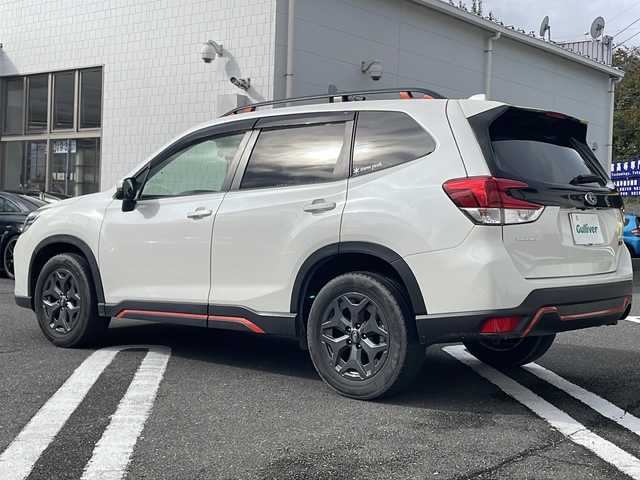 スバル フォレスター X－ブレイク 東京都 2018(平30)年 5.7万km クリスタルホワイトP ワンオーナー/メモリナビ/フルセグテレビ/バックカメラ/サイドカメラ/純正17インチアルミ/ルーフレール/全席シートヒーター/ハーフレザーシート/ETC/プッシュスタート/保証書/取説書/スペアスマートキー