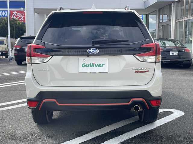 スバル フォレスター X－ブレイク 東京都 2018(平30)年 5.7万km クリスタルホワイトP ワンオーナー/メモリナビ/フルセグテレビ/バックカメラ/サイドカメラ/純正17インチアルミ/ルーフレール/全席シートヒーター/ハーフレザーシート/ETC/プッシュスタート/保証書/取説書/スペアスマートキー