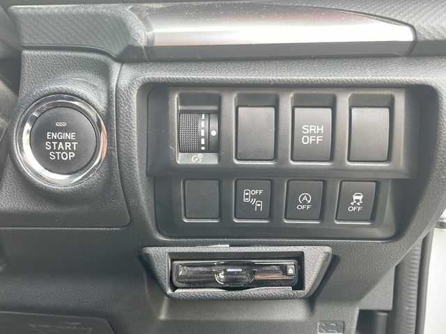 スバル フォレスター X－ブレイク 東京都 2018(平30)年 5.7万km クリスタルホワイトP ワンオーナー/メモリナビ/フルセグテレビ/バックカメラ/サイドカメラ/純正17インチアルミ/ルーフレール/全席シートヒーター/ハーフレザーシート/ETC/プッシュスタート/保証書/取説書/スペアスマートキー