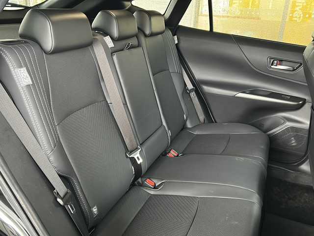 トヨタ ハリアー ハイブリッド Z レザーパッケージ 岐阜県 2023(令5)年 7.8万km プレシャスブラックパール /ワンオーナー//純正ナビ//フルセグＴＶ//ＪＢＬプレミアムサウンド//パノラマルーフ//トヨタセーフティセンス/・プリクラッシュセーフティ/・レーントレーシングアシスト/・レーダークルーズコントロール/・ロードサインアシスト/・先行車発進告知機能//ブラインドスポットモニター//パノラミックビューモニター//アダプティブハイビームシステム//オートマチックハイビーム//クリアランスソナー//ドライブレコーダー//ステアリングヒーター//前席シートヒーター//前席シートベンチレーター//レザーシート//前席パワーシート//パワーバックドア//ビルトインETC2.0//純正19インチAW//純正フロアマット//スペアキー