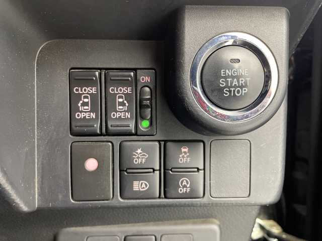 トヨタ ルーミー カスタムG 愛知県 2019(平31)年 7.2万km ブラックマイカメタリック 純正ナビ/・Ｂｌｕｅｔｏｏｔｈ/・フルセグ/・CD/DVD/・SD音楽録音/モデリスタエアロ/両側パワースライドドア/バックカメラ/ＥＴＣ/レーダークルーズコントロール/前方ドライブレコーダー/衝突軽減/コーナーセンサー/先行車発進警告/オートマチックハイビーム/純正アルミホイール/LEDヘッドライト