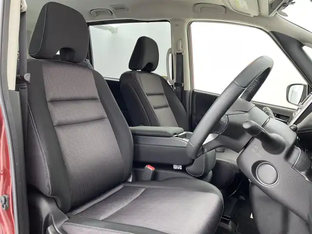 日産 セレナ ハイウェイスター Vセレクション 大阪府 2017(平29)年 7万km マルーンレッド 2トーン セーフティパックB/　・踏み間違い衝突防止アシスト/　・インテリジェントパーキングアシスト/　・進入禁止標識検知/　・インテリジェントルームミラー/　・電動パーキングブレーキ/　・オートブレーキホールド/　・プロパイロット/社外ナビ【CD/DVD/Bluetooth/ワンセグ】/アラウンドビューモニター/フリップダウンモニター/両側パワースライドドア/ビルトインETC/フロアマット