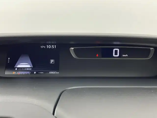 日産 セレナ ハイウェイスター Vセレクション 大阪府 2017(平29)年 7万km マルーンレッド 2トーン セーフティパックB/　・踏み間違い衝突防止アシスト/　・インテリジェントパーキングアシスト/　・進入禁止標識検知/　・インテリジェントルームミラー/　・電動パーキングブレーキ/　・オートブレーキホールド/　・プロパイロット/社外ナビ【CD/DVD/Bluetooth/ワンセグ】/アラウンドビューモニター/フリップダウンモニター/両側パワースライドドア/ビルトインETC/フロアマット