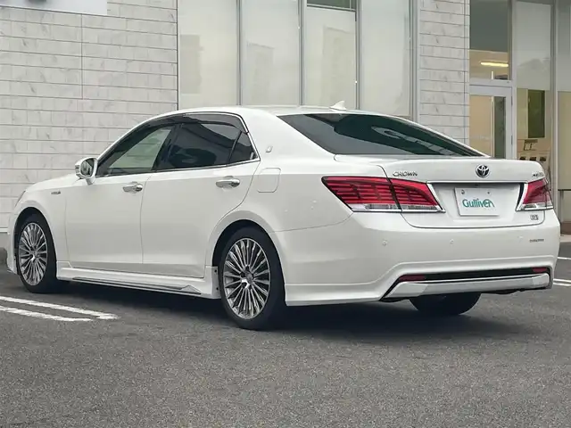 トヨタ クラウン マジェスタ Fバージョン 宮崎県 2014(平26)年 11.2万km ホワイトパールクリスタルシャイン 純正ナビ（100194）/（フルセグナビ）（BT）/パワーシート/アイドリングストップ/純正LEDヘッドライト/バックカメラ/パワーステアリング/パワーウィンドウ/純正フロアマット/純正アルミホイール/レザーシート/パーキングアシスト/サンルーフ/盗難防止装置/MT付きAT/エアバックW/オートライト/コーナーセンサー/クルーズコントロール/ETC/ABS