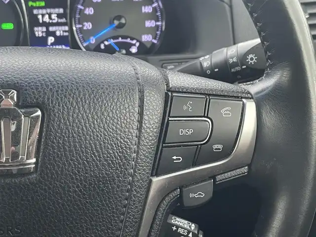 トヨタ クラウン マジェスタ Fバージョン 宮崎県 2014(平26)年 11.2万km ホワイトパールクリスタルシャイン 純正ナビ（100194）/（フルセグナビ）（BT）/パワーシート/アイドリングストップ/純正LEDヘッドライト/バックカメラ/パワーステアリング/パワーウィンドウ/純正フロアマット/純正アルミホイール/レザーシート/パーキングアシスト/サンルーフ/盗難防止装置/MT付きAT/エアバックW/オートライト/コーナーセンサー/クルーズコントロール/ETC/ABS