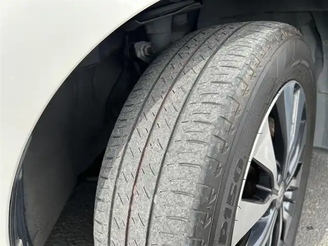 日産 セレナ ハイウェイスターVセレクションⅡ 宮城県 2018(平30)年 7.9万km ブリリアントホワイトパール セーフティパックA/・SRSエアバッグ（サイド/カーテン）/・インテリジェントアラウンドビューモニター/・踏み間違い衝突防止アシスト/・インテリジェントパーキングアシスト/・標識検知機能/・フロント＆バックソナー/・ヒーター付ドアミラー/＝＝＝/インテリジェントエマージェンシーブレーキ/車線逸脱警報/純正フリップダウンモニター/純正9インチナビ（MM518D-L）/・CD/DVD/・Bluetooth/・フルセグTV/ビルトインETC/ドライブレコーダー一体型デジタルミラー/ハンズフリー両側電動スライドドア/革巻きステアリング/LEDヘッドランプ/フォグランプ/オートライト/スマートキー＆プッシュスタート/電動格納ミラー/純正16インチAW/純正フロアマット/純正ドアバイザー/W/サイド/カーテンエアバッグ