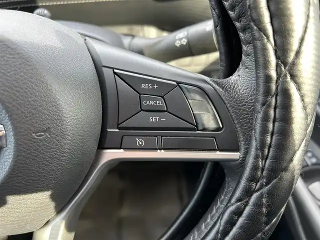 日産 セレナ ハイウェイスターVセレクションⅡ 宮城県 2018(平30)年 7.9万km ブリリアントホワイトパール セーフティパックA/・SRSエアバッグ（サイド/カーテン）/・インテリジェントアラウンドビューモニター/・踏み間違い衝突防止アシスト/・インテリジェントパーキングアシスト/・標識検知機能/・フロント＆バックソナー/・ヒーター付ドアミラー/＝＝＝/インテリジェントエマージェンシーブレーキ/車線逸脱警報/純正フリップダウンモニター/純正9インチナビ（MM518D-L）/・CD/DVD/・Bluetooth/・フルセグTV/ビルトインETC/ドライブレコーダー一体型デジタルミラー/ハンズフリー両側電動スライドドア/革巻きステアリング/LEDヘッドランプ/フォグランプ/オートライト/スマートキー＆プッシュスタート/電動格納ミラー/純正16インチAW/純正フロアマット/純正ドアバイザー/W/サイド/カーテンエアバッグ