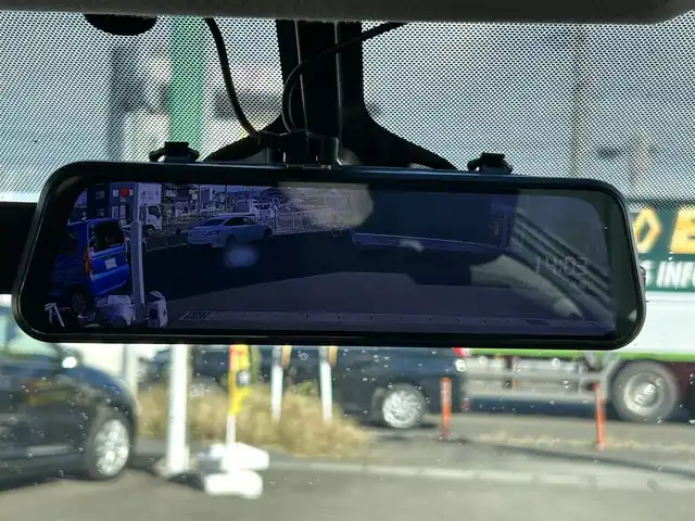 日産 セレナ ハイウェイスターVセレクションⅡ 宮城県 2018(平30)年 7.9万km ブリリアントホワイトパール セーフティパックA/・SRSエアバッグ（サイド/カーテン）/・インテリジェントアラウンドビューモニター/・踏み間違い衝突防止アシスト/・インテリジェントパーキングアシスト/・標識検知機能/・フロント＆バックソナー/・ヒーター付ドアミラー/＝＝＝/インテリジェントエマージェンシーブレーキ/車線逸脱警報/純正フリップダウンモニター/純正9インチナビ（MM518D-L）/・CD/DVD/・Bluetooth/・フルセグTV/ビルトインETC/ドライブレコーダー一体型デジタルミラー/ハンズフリー両側電動スライドドア/革巻きステアリング/LEDヘッドランプ/フォグランプ/オートライト/スマートキー＆プッシュスタート/電動格納ミラー/純正16インチAW/純正フロアマット/純正ドアバイザー/W/サイド/カーテンエアバッグ