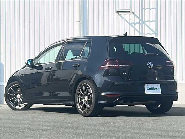 フォルクスワーゲン ゴルフ Ｒ 三重県 2014(平26)年 9.5万km ディープブラックパールエフェクト 純正ナビ/バックカメラ/本革シート/ＥＴＣ/スペアキー/前後ドラレコ/前後クリアランスソナー/シートヒーター/パワーシート/ＡＣＣ/オートライト/電動格納ミラー/革巻きステアリング/禁煙車