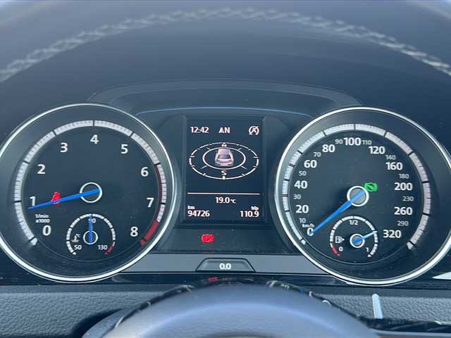 フォルクスワーゲン ゴルフ Ｒ 三重県 2014(平26)年 9.5万km ディープブラックパールエフェクト 純正ナビ/バックカメラ/本革シート/ＥＴＣ/スペアキー/前後ドラレコ/前後クリアランスソナー/シートヒーター/パワーシート/ＡＣＣ/オートライト/電動格納ミラー/革巻きステアリング/禁煙車