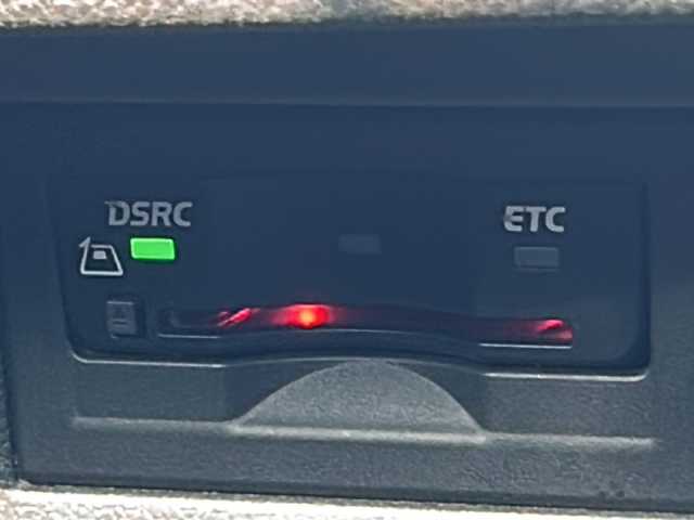 フォルクスワーゲン ゴルフ Ｒ 三重県 2014(平26)年 9.5万km ディープブラックパールエフェクト 純正ナビ/バックカメラ/本革シート/ＥＴＣ/スペアキー/前後ドラレコ/前後クリアランスソナー/シートヒーター/パワーシート/ＡＣＣ/オートライト/電動格納ミラー/革巻きステアリング/禁煙車